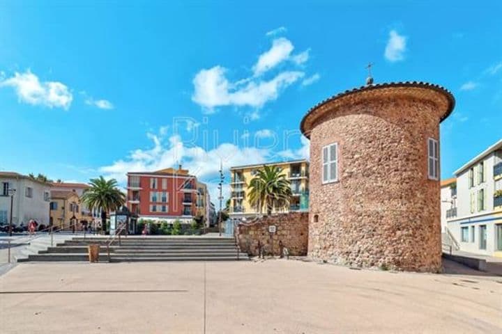 2 bedrooms apartment for sale in Frejus, France - Image 8