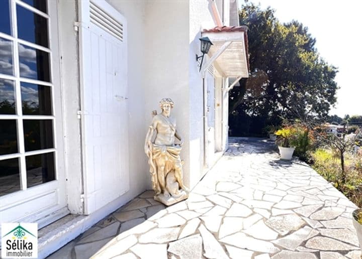 House for sale in Arcachon, France - Image 6