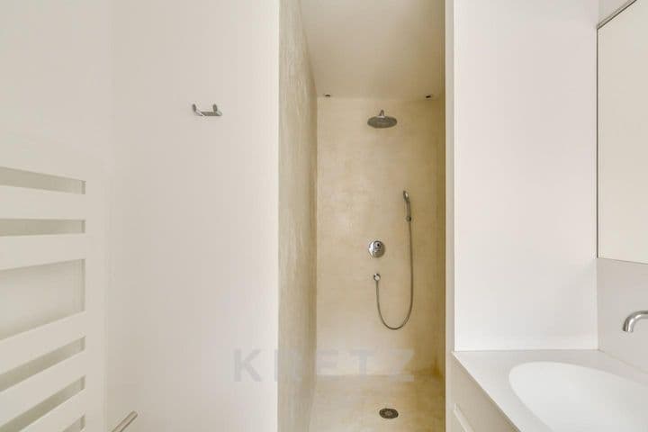 1 bedroom house for sale in  France - Image 9