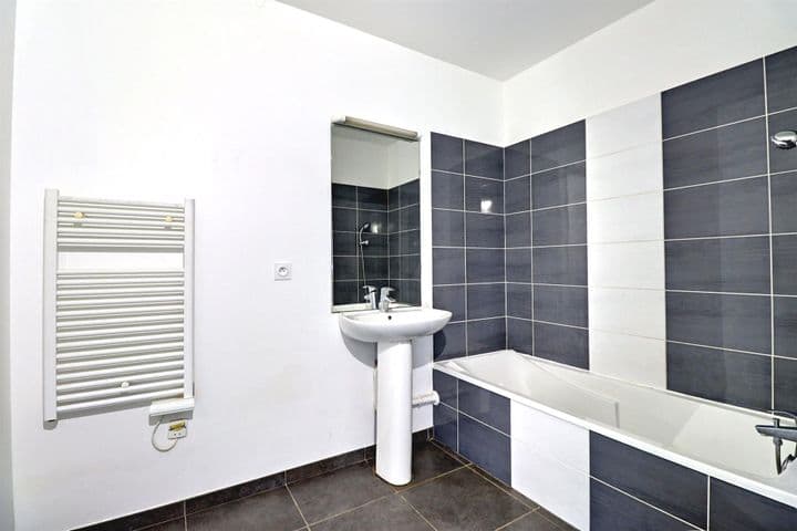 2 bedrooms apartment for sale in Frejus, France - Image 2