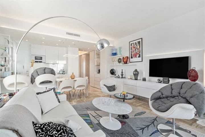 2 bedrooms apartment for sale in Cannes, France - Image 2