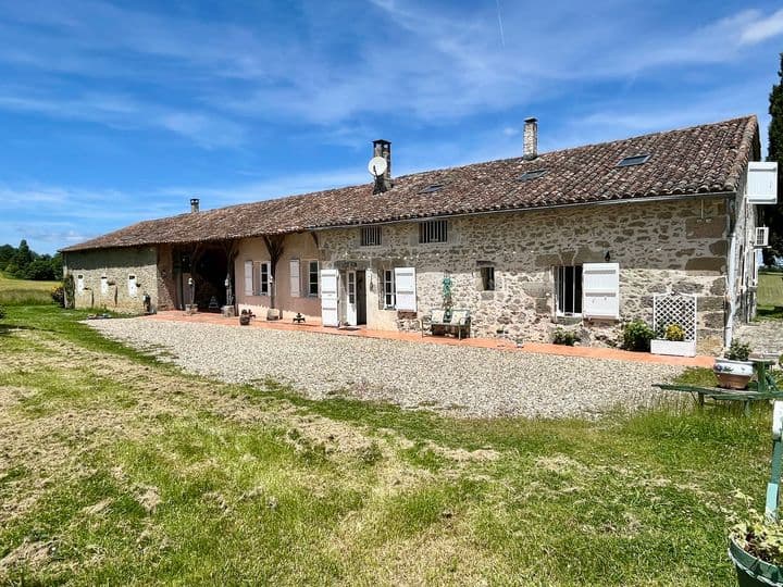 4 bedrooms house for sale in  France - Image 2