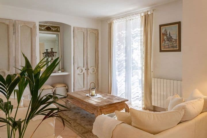 5 bedrooms house for sale in  France - Image 4