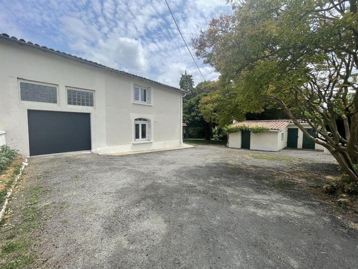 5 bedrooms house for sale in Coteaux-du-Blanzacais, France - Image 7