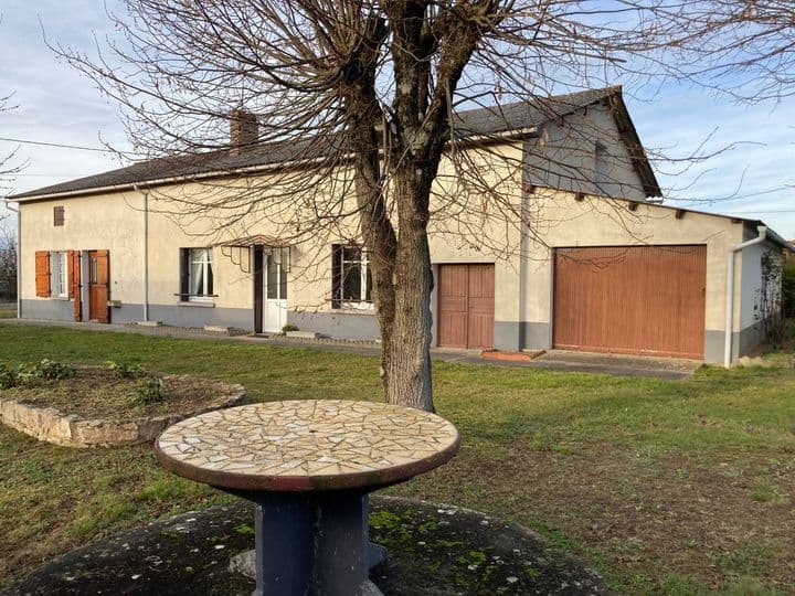 2 bedrooms house for sale in millac, France