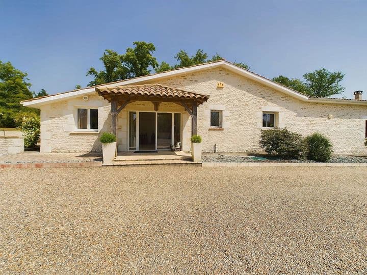 4 bedrooms house for sale in  France