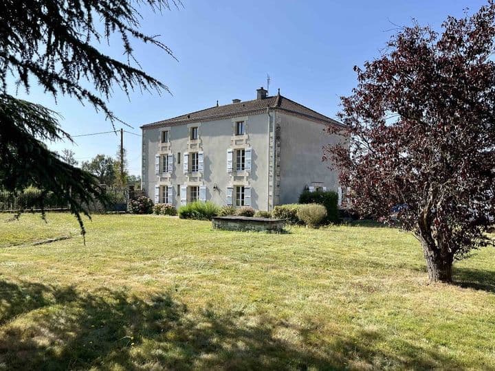 8 bedrooms house for sale in BUSSIERE POITEVINE, France