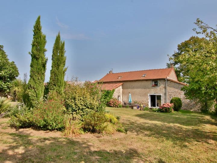 3 bedrooms house for sale in vernoux en gatine, France - Image 4