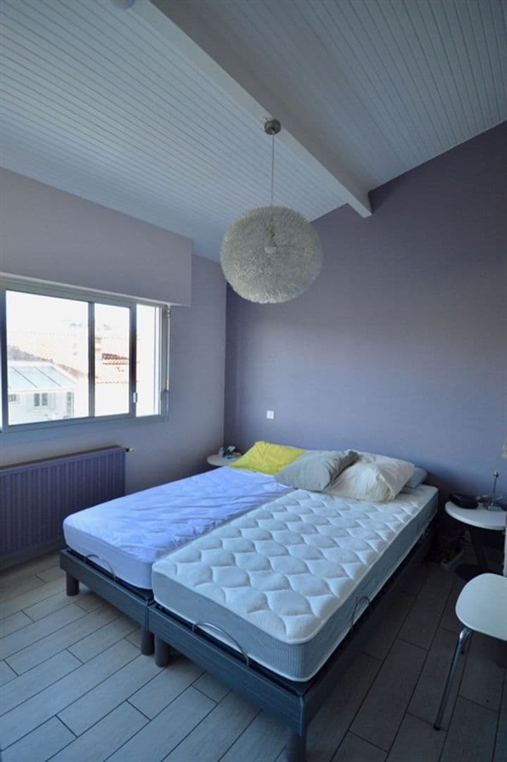 1 bedroom apartment for sale in Royan, France - Image 3