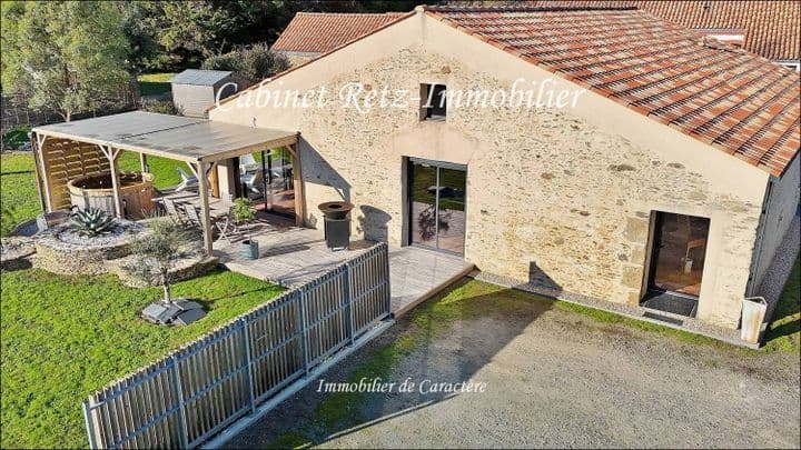 3 bedrooms house for sale in challans, France - Image 2