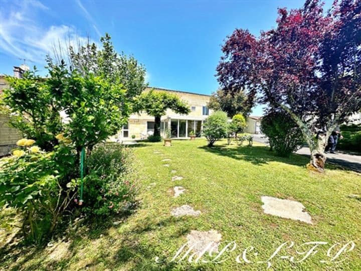 House for sale in Saint-Genes-de-Castillon, France - Image 6