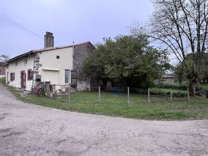 1 bedroom house for sale in  France - Image 3