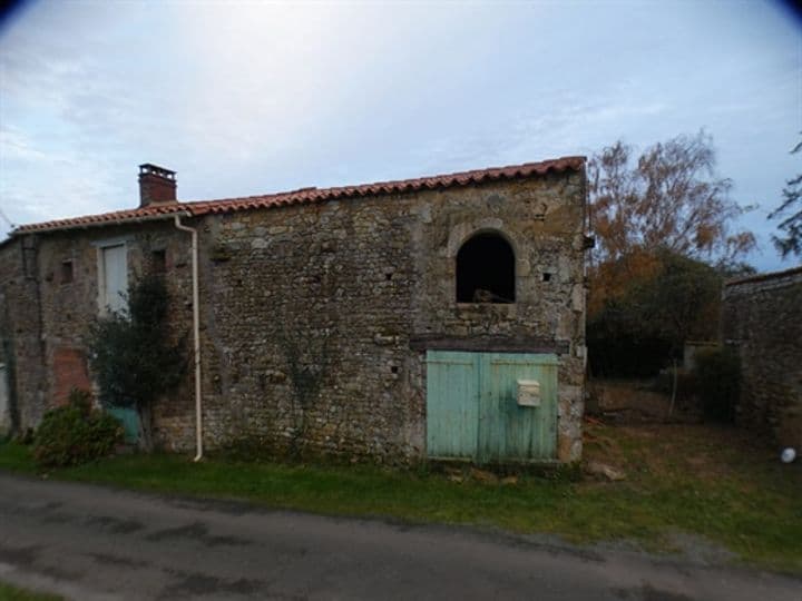 House for sale in Sainte-Hermine, France - Image 12