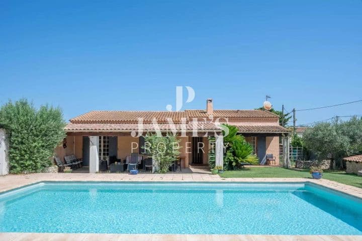 4 bedrooms house for sale in  France