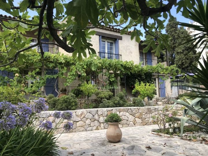 4 bedrooms house for sale in  France