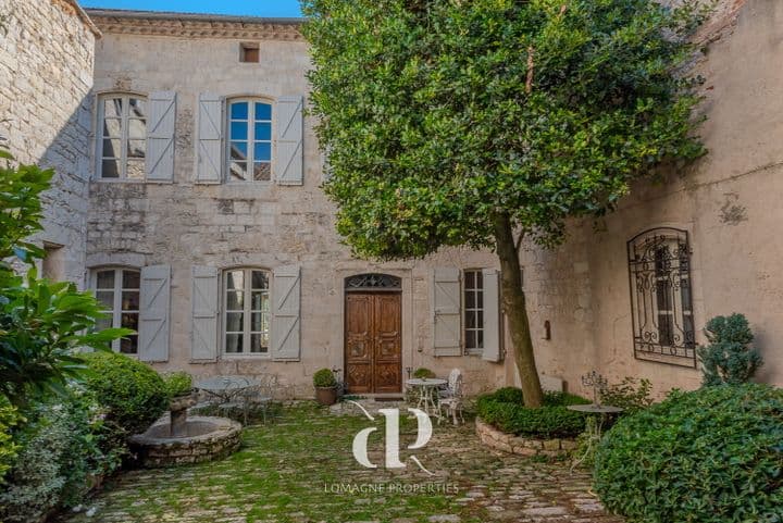 7 bedrooms house for sale in  France