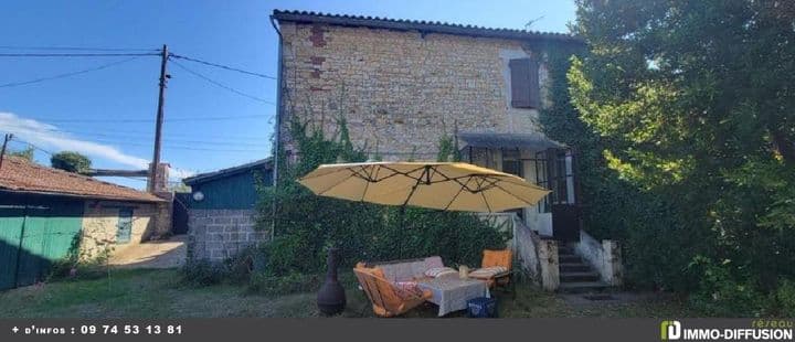 2 bedrooms house for sale in RUFFEC, France - Image 2