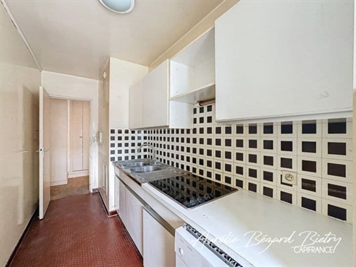 1 bedroom apartment for sale in Paris 15eme, France - Image 9