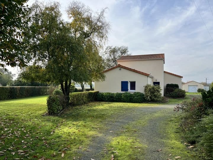 3 bedrooms house for sale in courlay, France - Image 9