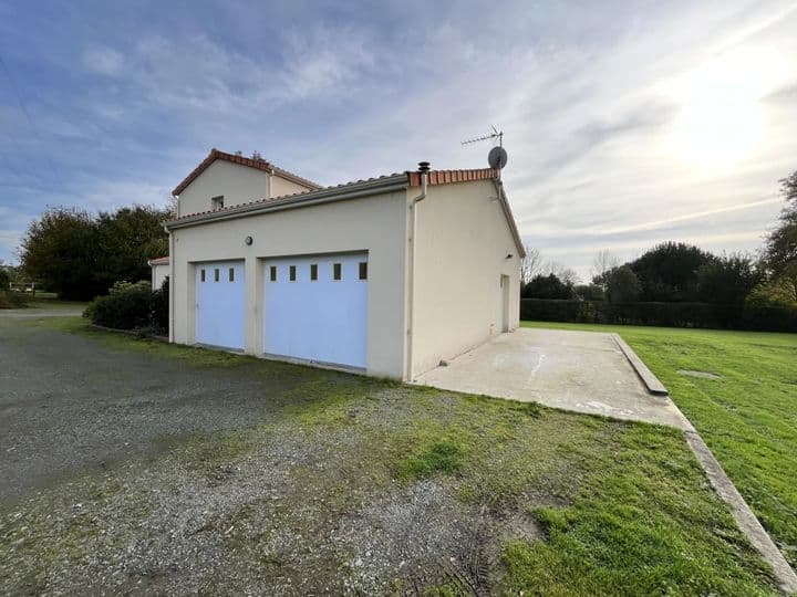 3 bedrooms house for sale in courlay, France - Image 10