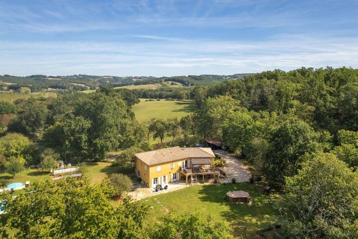 9 bedrooms house for sale in hautefort, France