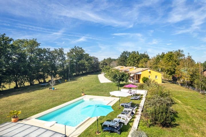 9 bedrooms house for sale in hautefort, France - Image 3