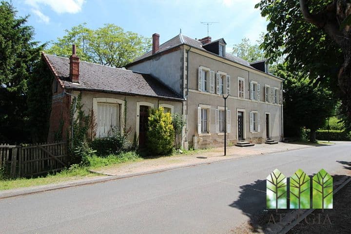 9 bedrooms house for sale in Marcillat-en-Combraille, France - Image 2