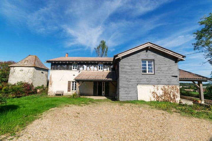 4 bedrooms house for sale in  France