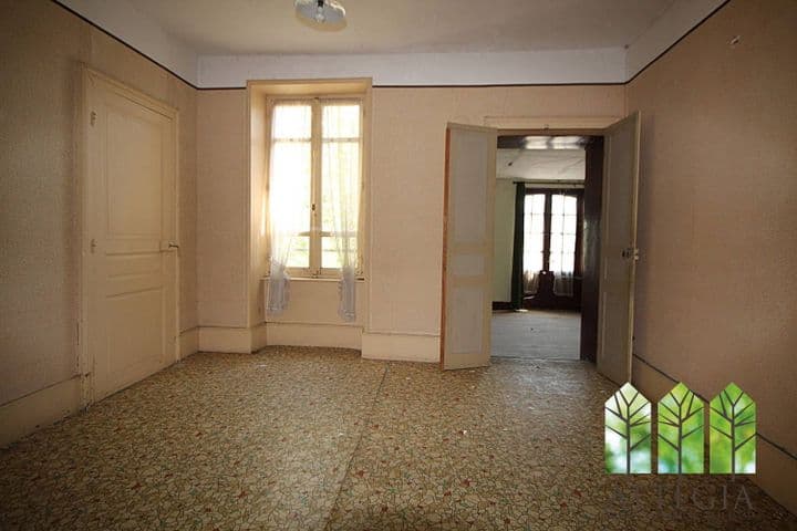 9 bedrooms house for sale in Marcillat-en-Combraille, France - Image 8