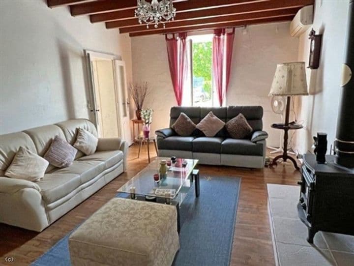 2 bedrooms house for sale in Ruffec, France - Image 7