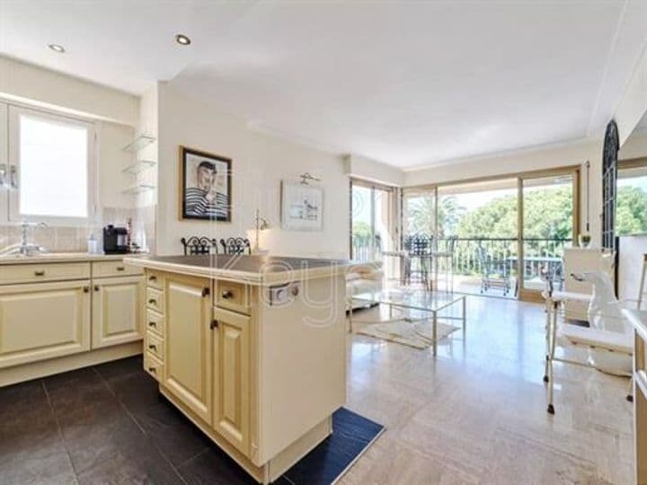 1 bedroom apartment for sale in Cannes, France - Image 4