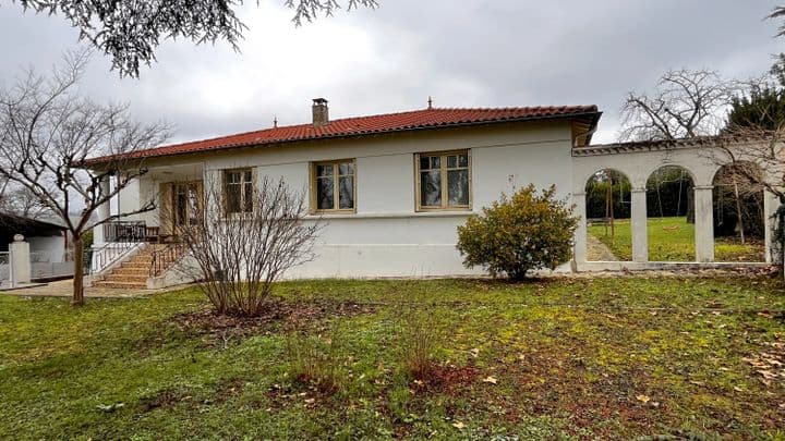 4 bedrooms house for sale in  France