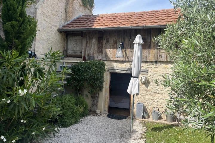 2 bedrooms house for sale in  France - Image 12