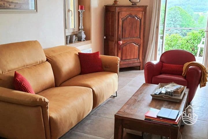 2 bedrooms house for sale in  France - Image 9