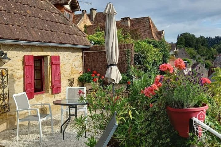 2 bedrooms house for sale in  France - Image 6