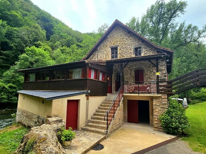 5 bedrooms house for sale in Aveyron (12), France