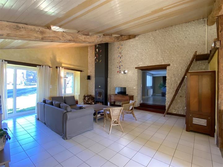 4 bedrooms house for sale in Charente (16), France - Image 4