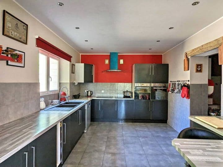 3 bedrooms house for sale in 3 kms to town with many amenities, France - Image 9