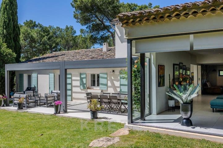 5 bedrooms house for sale in  France