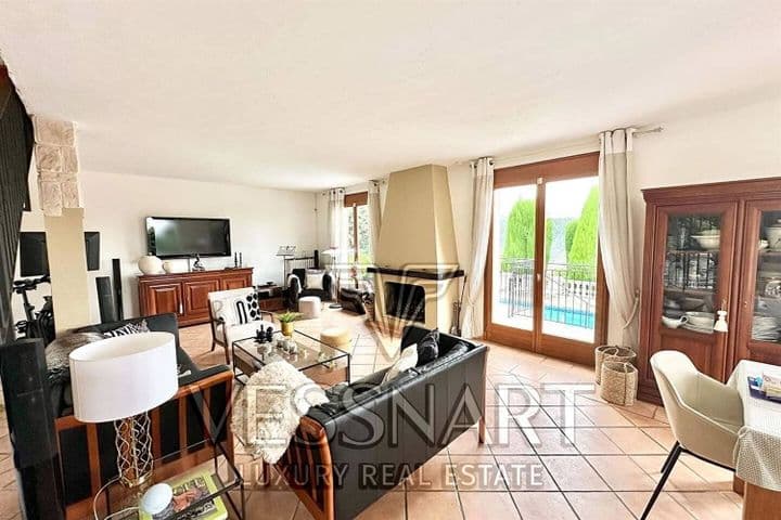 5 bedrooms house for sale in  France - Image 7