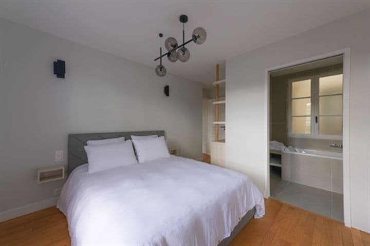 1 bedroom apartment for sale in Paris 17eme, France - Image 2