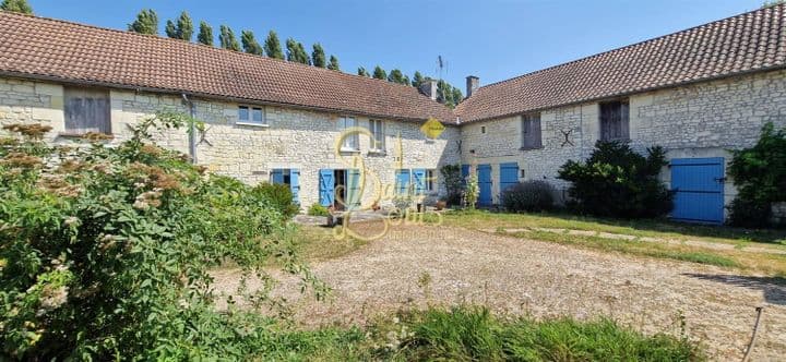 5 bedrooms house for sale in  France