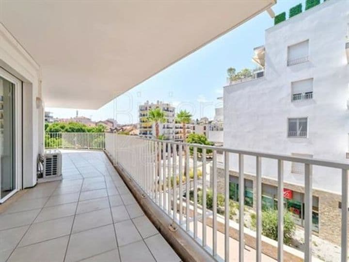 3 bedrooms apartment for sale in Cannes, France - Image 4