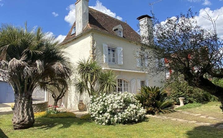 4 bedrooms house for sale in Navarrenx, France