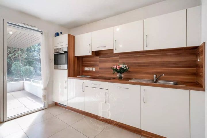 1 bedroom house for sale in  France - Image 6