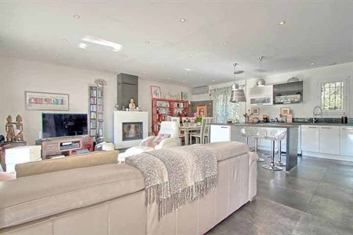 4 bedrooms house for sale in Toulon, France - Image 3