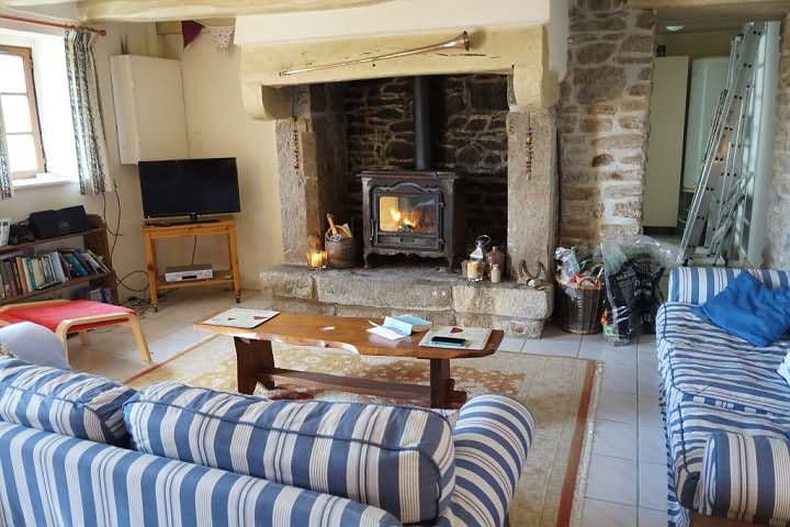 2 bedrooms house for sale in  France - Image 2