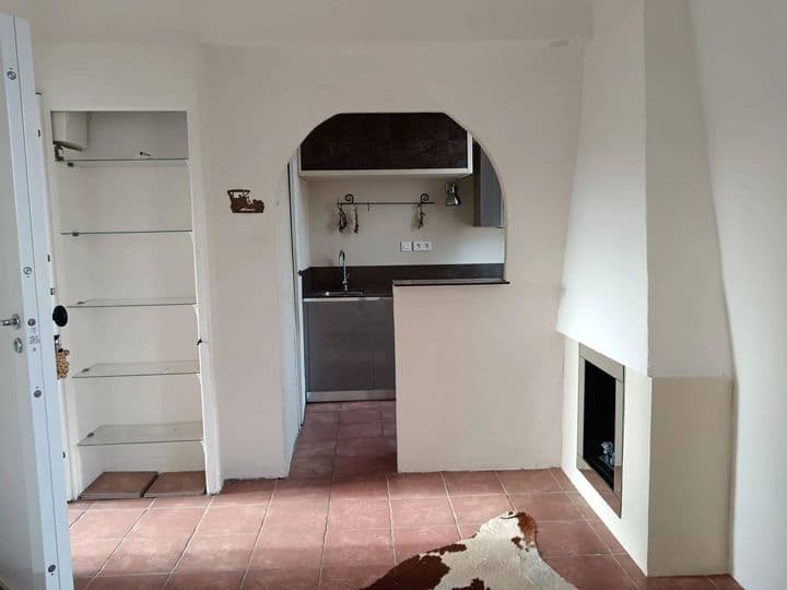 1 bedroom house for sale in  France - Image 4