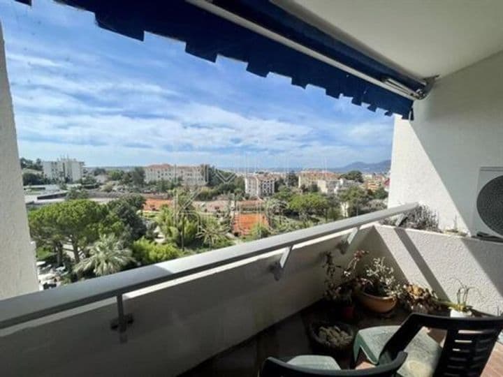 1 bedroom apartment for sale in Cannes, France - Image 2