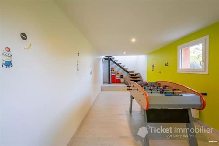 House for sale in Thil, France - Image 6